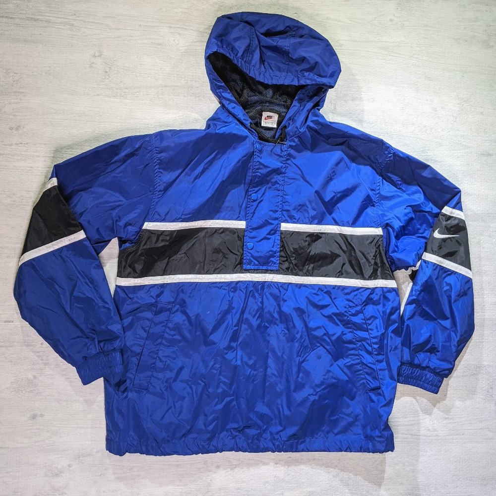 Nike Windbreaker w/ hood (E41)